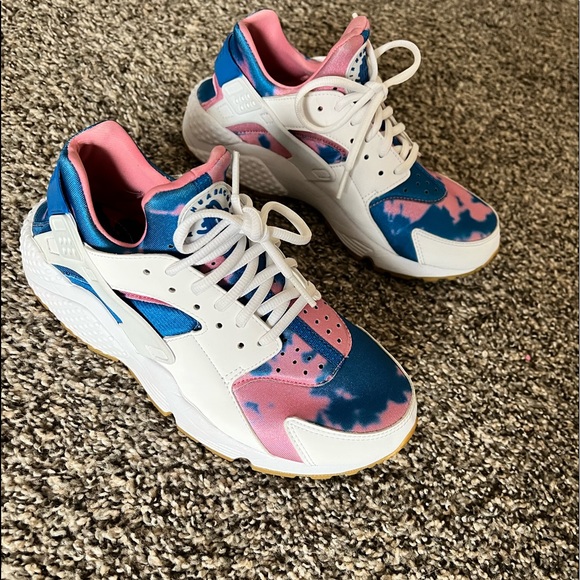 Nike Shoes - Nike Air Huarache Tie Dye Print